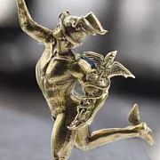 Бронзовая статуэтка «Бог Меркурий (Гермес)» с патиной — фотография 1