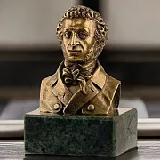 Бронзовый бюст «Пушкин А.С.» — фотография 1