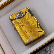 Сувенирная зажигалка Zippo "Вожак" — фотография 1