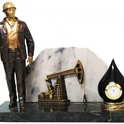 Часы «Работник нефтяной промышленности 3» с качалкой — фотография 2